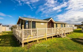 Mp768 - Camber Sands Holiday Park - Huge Lodge - Small Dog Friendly - Sleeps 8